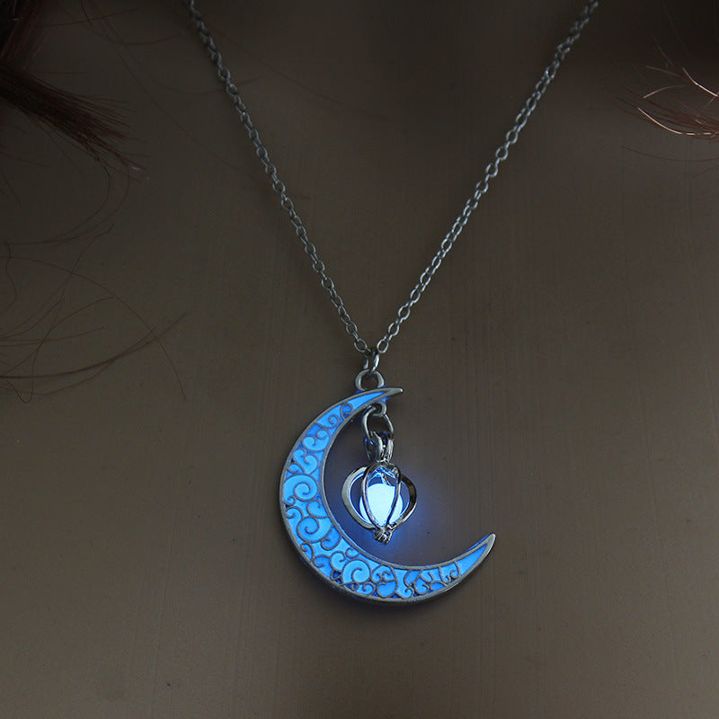 Glowing Pendant Necklace – Silver Plated Chain Jewelry for Women & Girls
