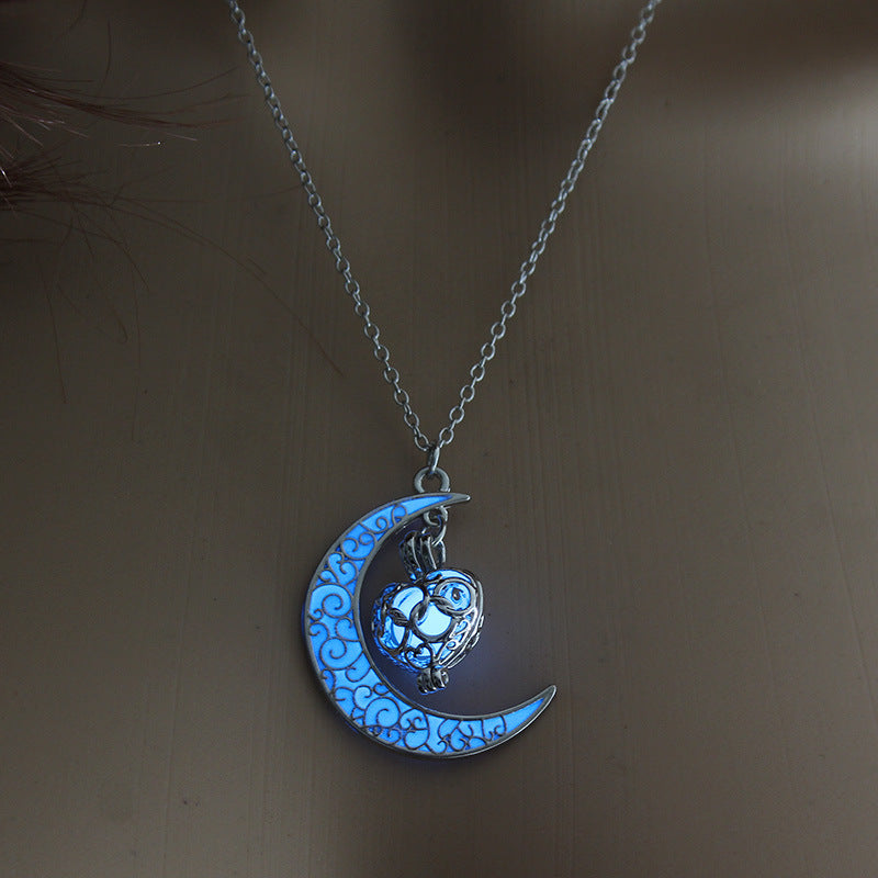 Glowing Pendant Necklace – Silver Plated Chain Jewelry for Women & Girls