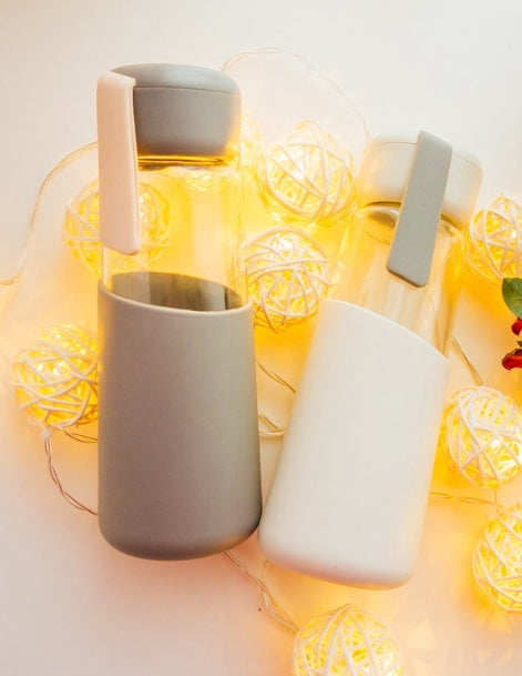 ZOOOBE 400ml Portable Glass Water Bottle with Silicone Sleeve – Heat-Resistant Coffee & Travel Tumbler