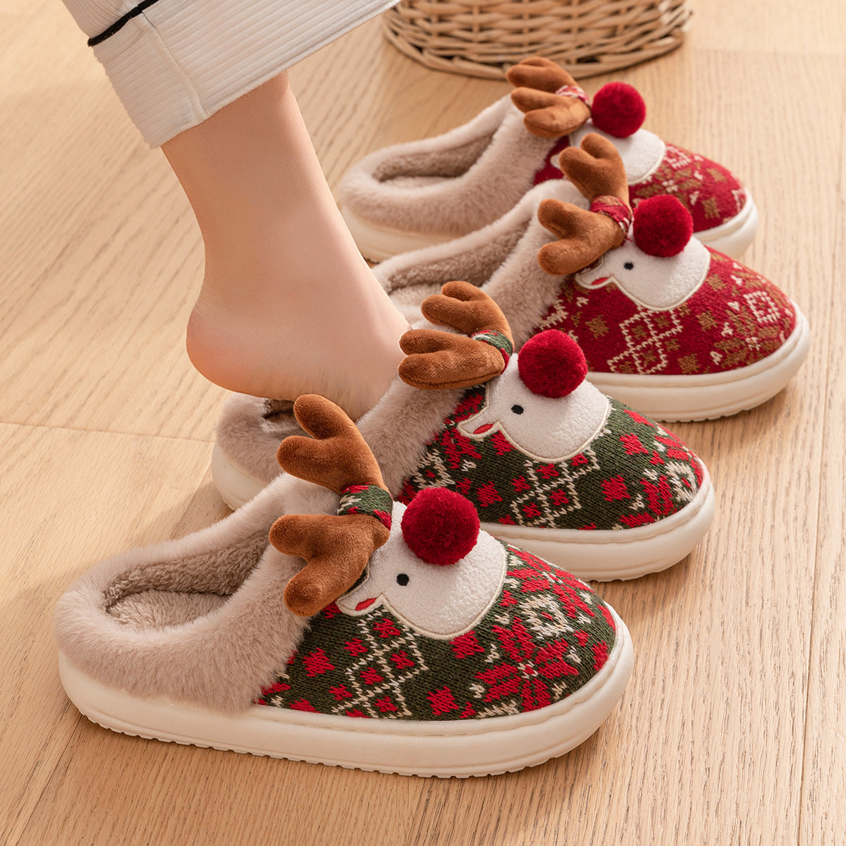 Cute Christmas Elk Plush Slippers – Winter Warm Fuzzy Non-Slip House Shoes for Women Indoor Bedroom Wear