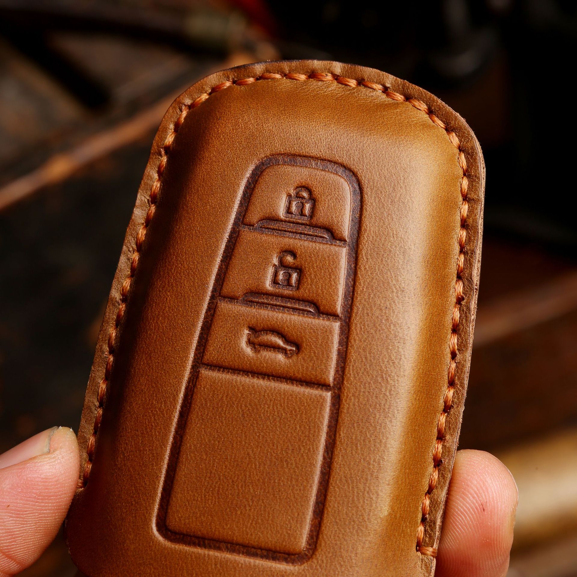 Crazy Horse Leather Car Key Case – Premium Cowhide Key Holder for 2 & 3 Keys