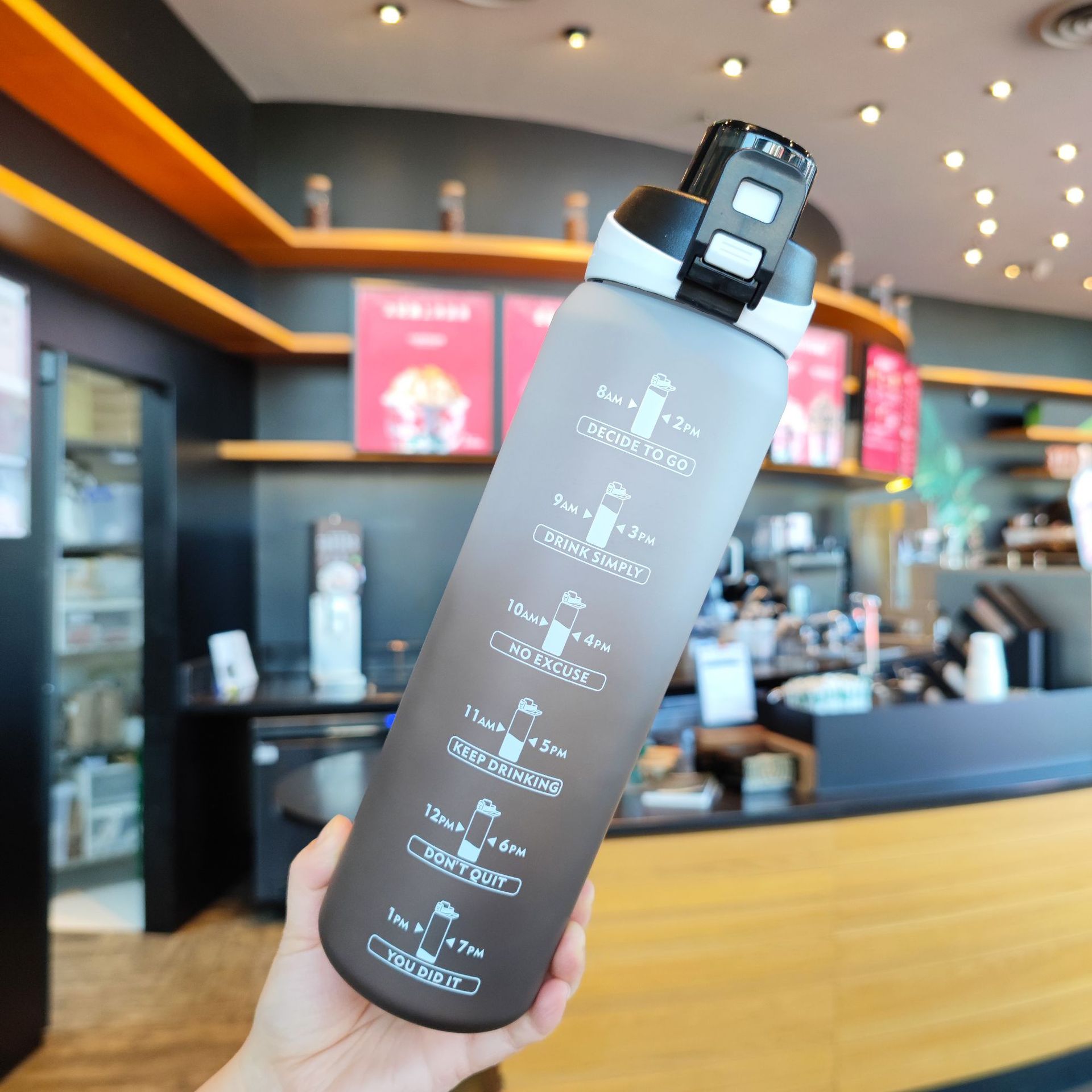 Color Gradient Frosted Sports Water Bottle – Leak-Proof PC Plastic Handle Bottle for Fitness & Outdoor Use