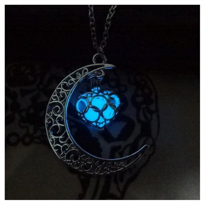 Glowing Pendant Necklace – Silver Plated Chain Jewelry for Women & Girls